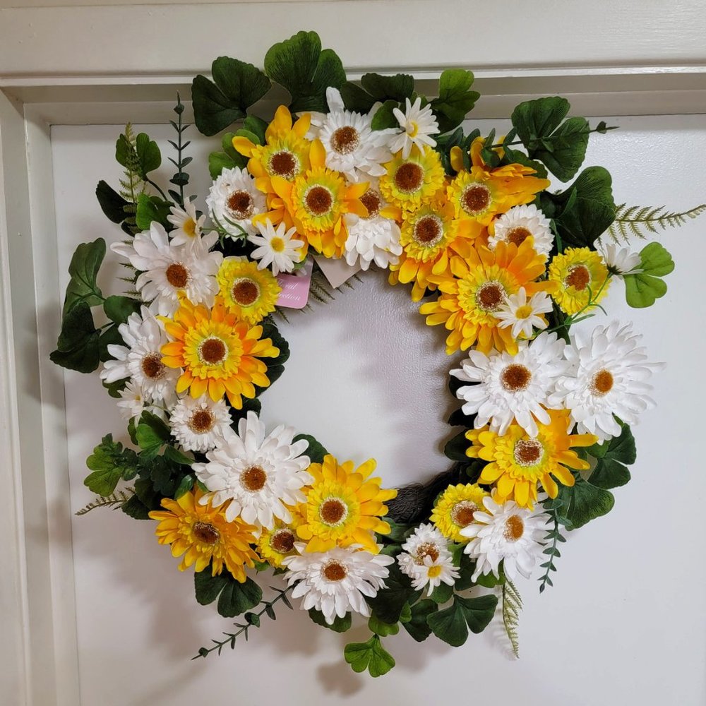 Floral Collection Door Wreath, NWT